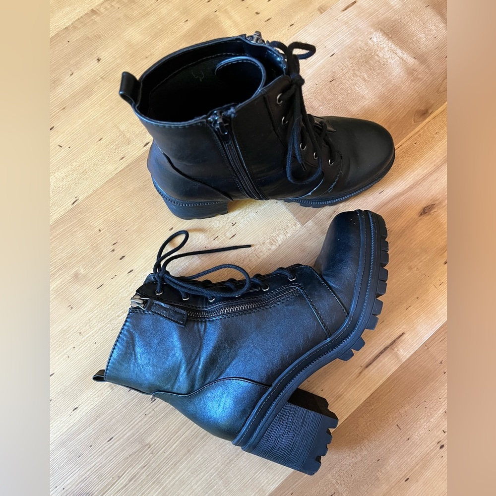SODA Black Combat Boots